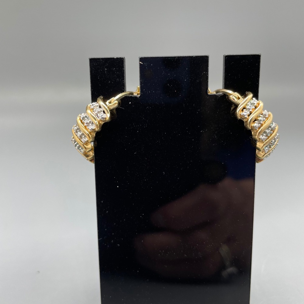 Gold Tone Ribbed Crystal Hoop Earrings Latch Back Two Tone Pave Sparkle